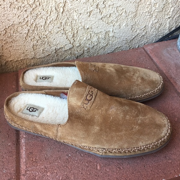 UGG Shoes - ‼️SALE ‼️Women’s ugg slip-ons